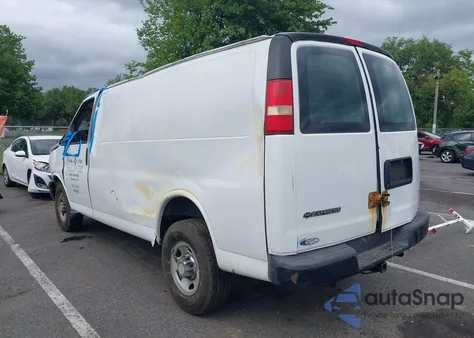 2008 Chevrolet Express Work Van из США, поврежденный, VIN 1GCGG25C381102102